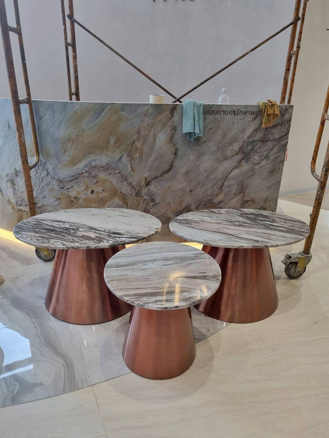 stainless-steel-table